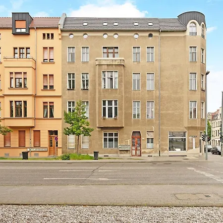 Apartment 5 Nahe Hauptbahnhof,10 Betten,vollausgestattet,neu Saniert,parkplatz,dachterasse Cottbus