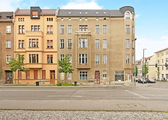 Apartment 5 Nahe Hauptbahnhof,10 Betten,vollausgestattet,neu Saniert,parkplatz,dachterasse Cottbus